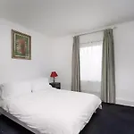 Spacious 2-Bedroom Townhouse With Garden & Patio